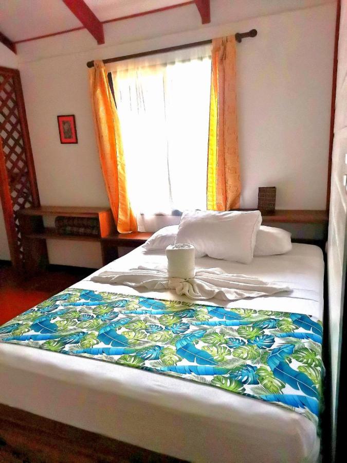トルトゥゲーロ Casa Marbellaヴィラ エクステリア 写真