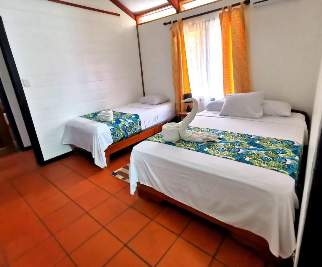 トルトゥゲーロ Casa Marbellaヴィラ エクステリア 写真
