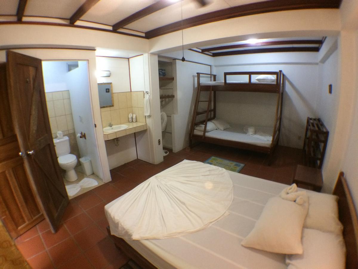 トルトゥゲーロ Casa Marbellaヴィラ エクステリア 写真